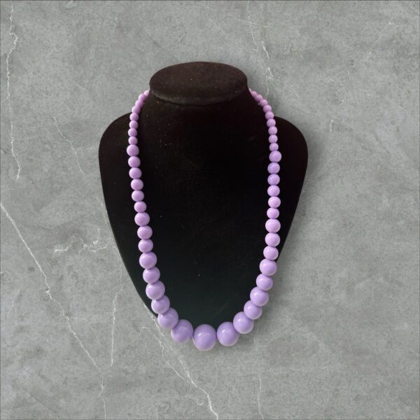 Simple plastic, hookless beaded necklace